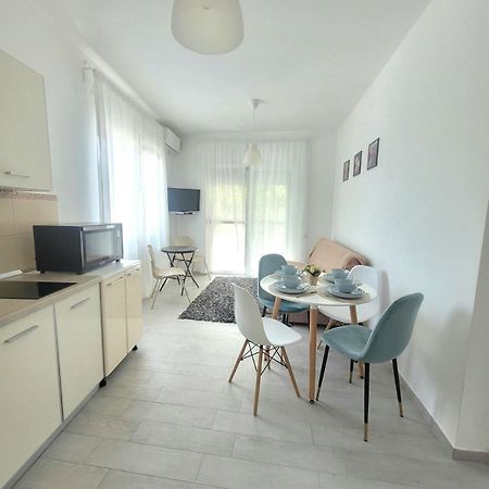 Kamelija Lux Apartment Thenovici Exterior photo