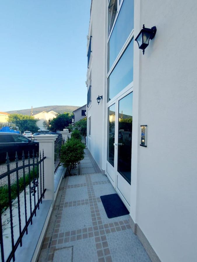 Kamelija Lux Apartment Thenovici Exterior photo