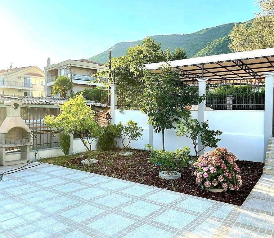 Kamelija Lux Apartment Thenovici Exterior photo
